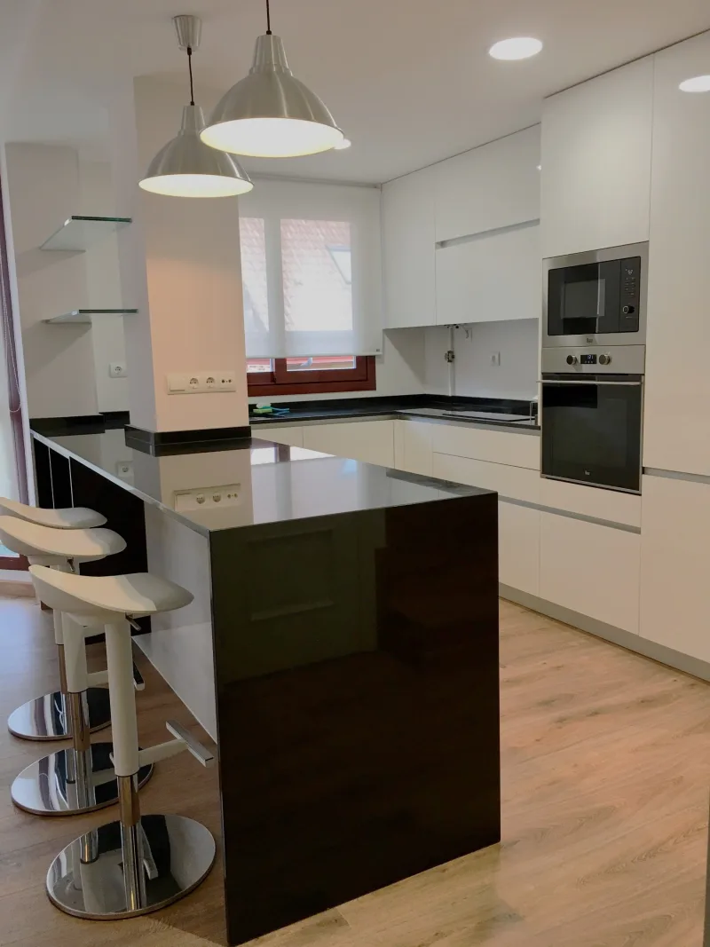 Cocina abierta al salón en Majadahonda, foto 4 de 11