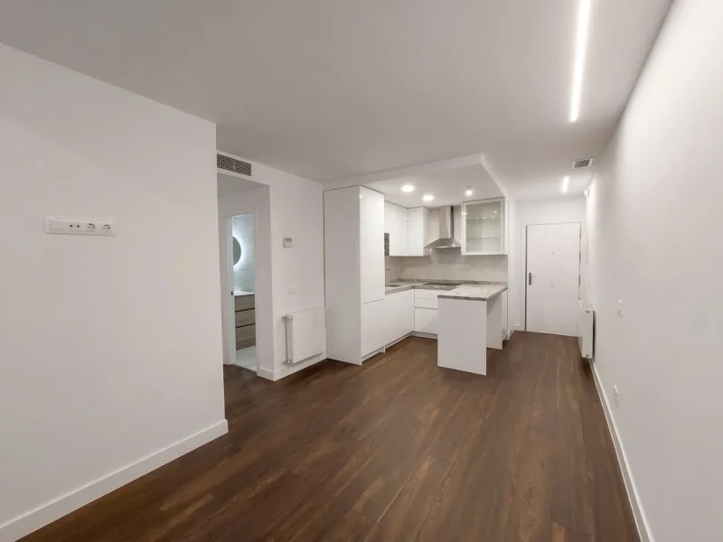 Reforma integral de apartamento. en Calle Rios Rosas 18. Madrid