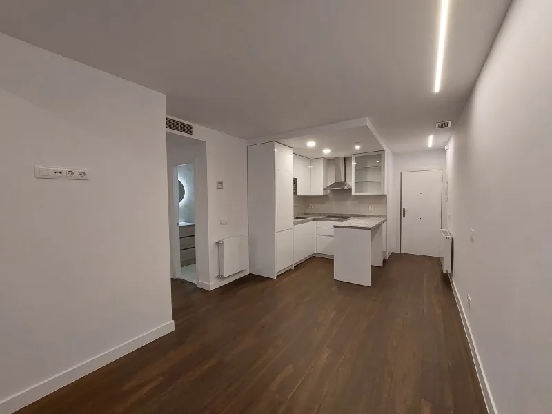 Reforma integral de apartamento. en Calle Rios Rosas 18. Madrid: después de la obra